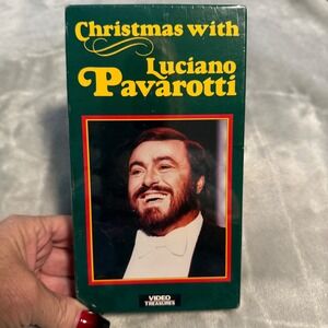 Christmas‎ with Luciano Pavarotti (VHS, Sealed, 1994) Video Treasures